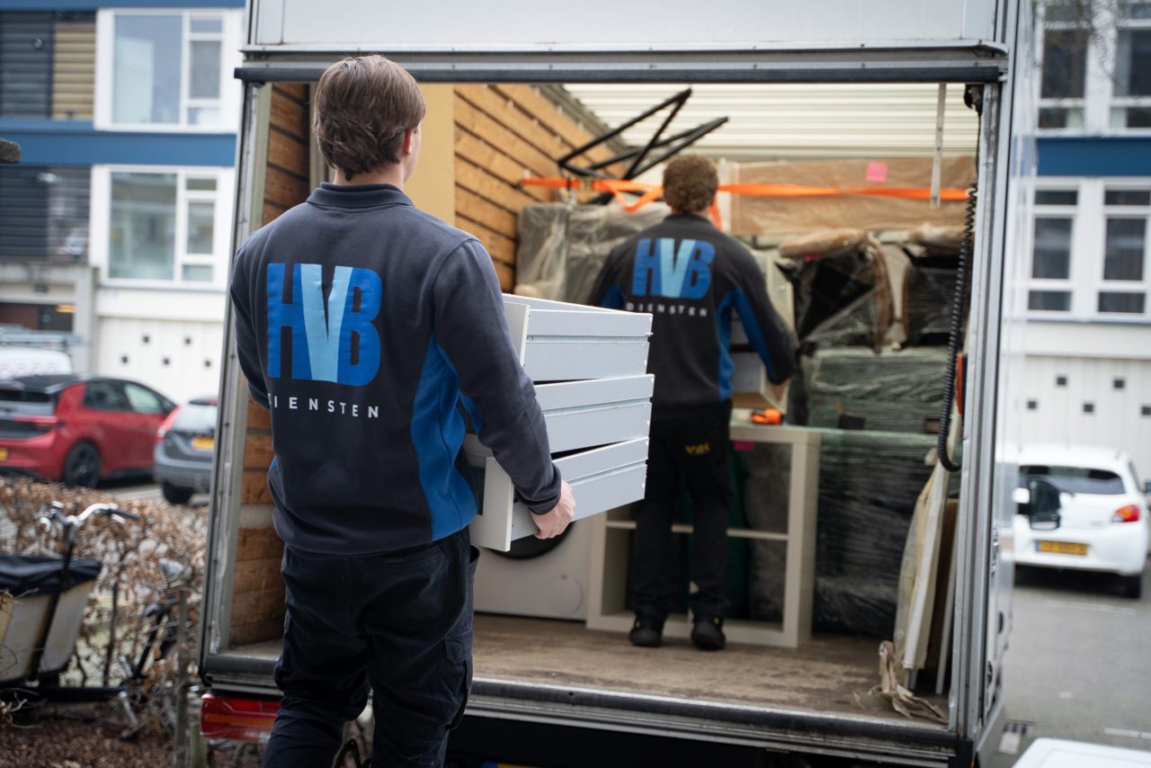 HVB-transportwagen voor de loods, klaar voor een rit door de regio Rotterdam.